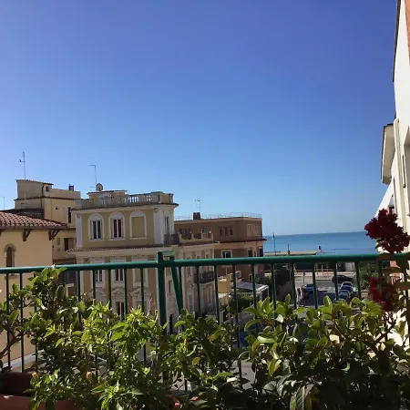 Apartment Bed And Lido di Ostia